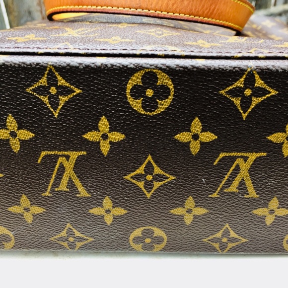 ‘****SOLD***** 95 SPECIAL ADDITION 26 YR OLD LOUIS VUITTON BAG - Picture 9 of 14